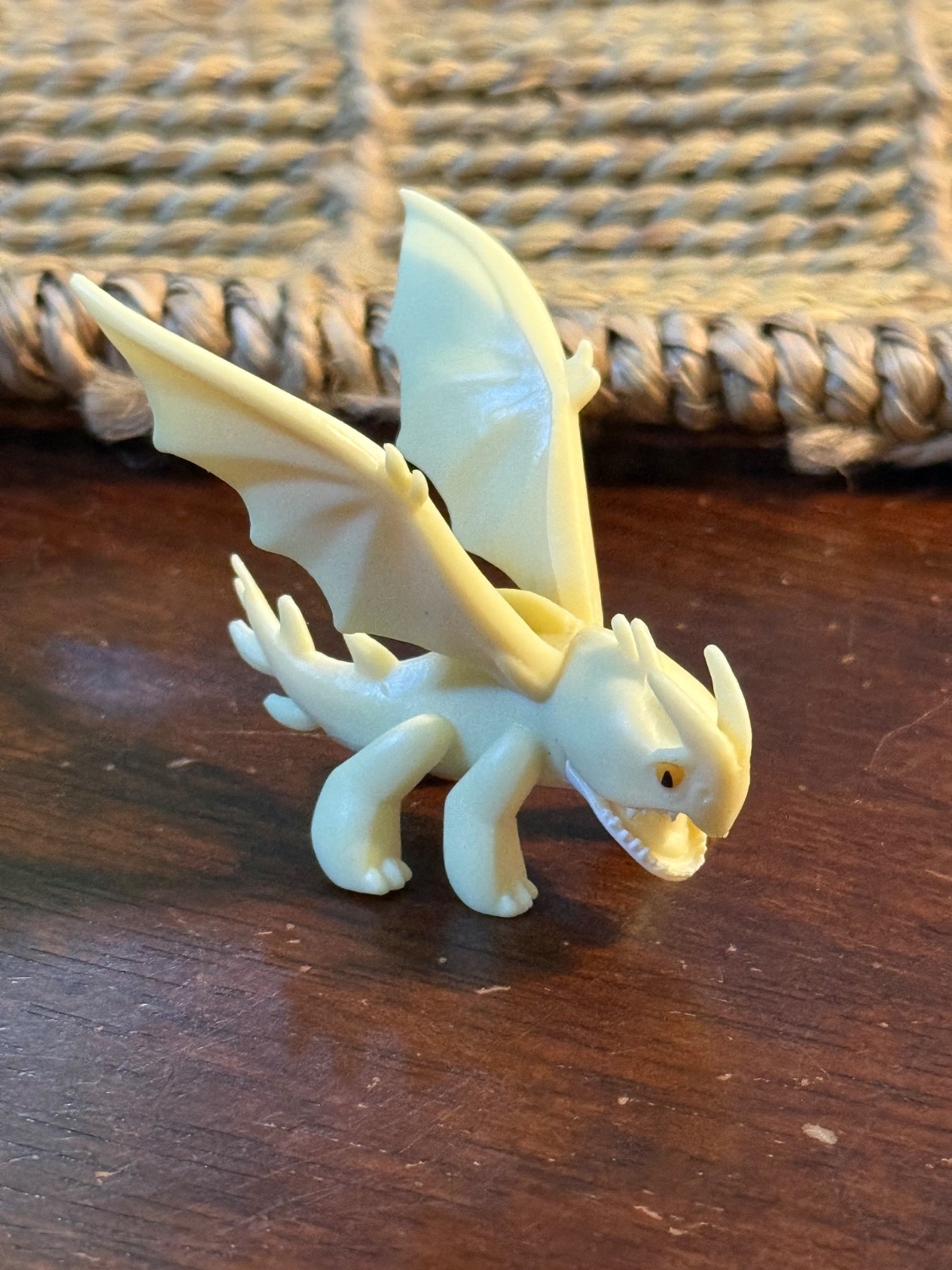WHITE NIGHT TERROR SMIDVARG SpinMaster Mini Series 1 Dreamworks Dragons A3