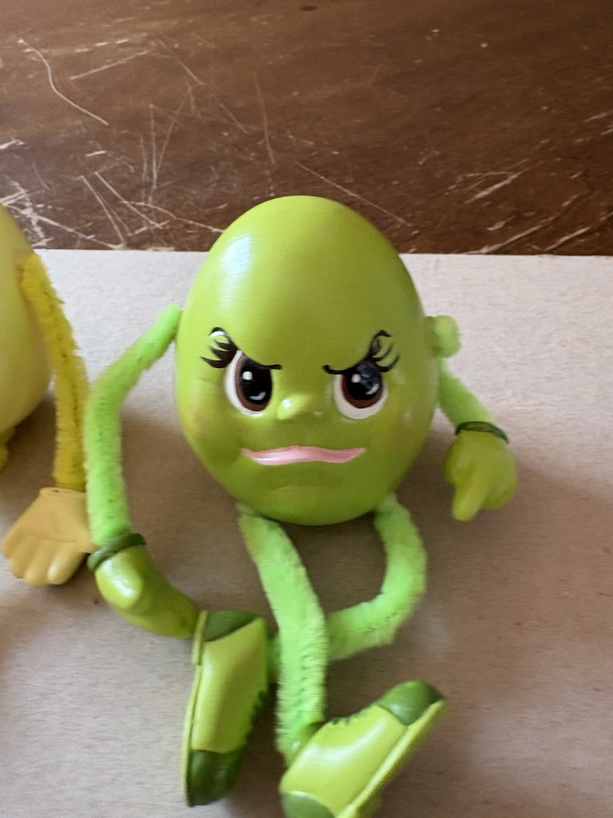 Shelf Sitter Anthropomorphic Egg Lot Of 2 Ceramic Pipe Cleaner