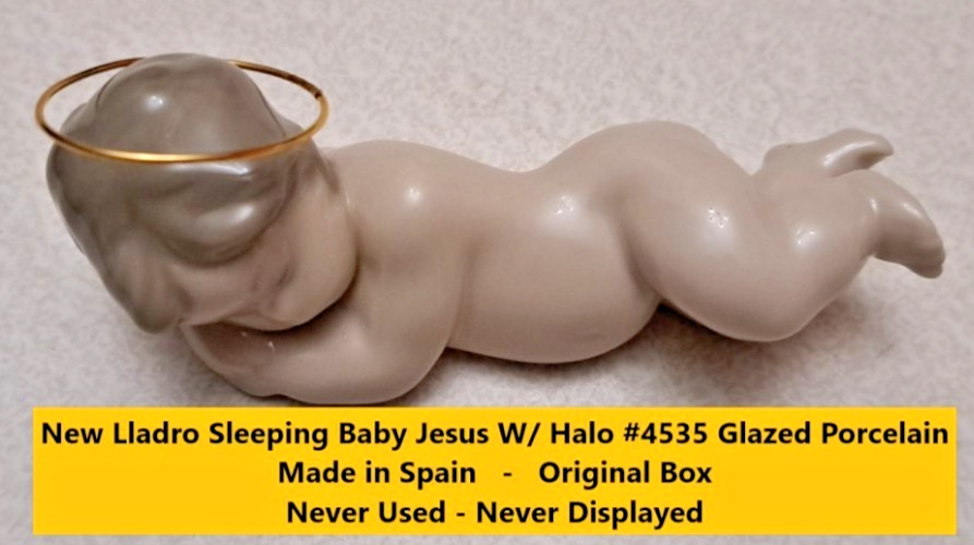 NEW Lladro Sleeping Baby Jesus w/Halo 4535 Porcelain Original Box Paperwork