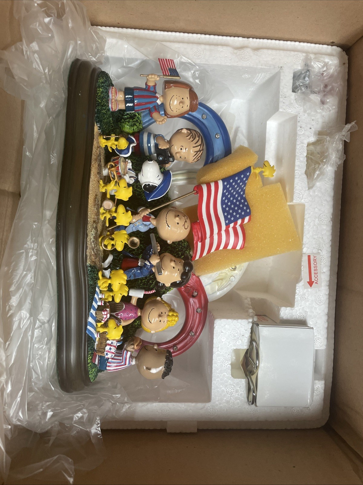 Danbury Mint Peanuts Patriotic Resin Figurine Snoopy Charlie Brown Lucy Linus