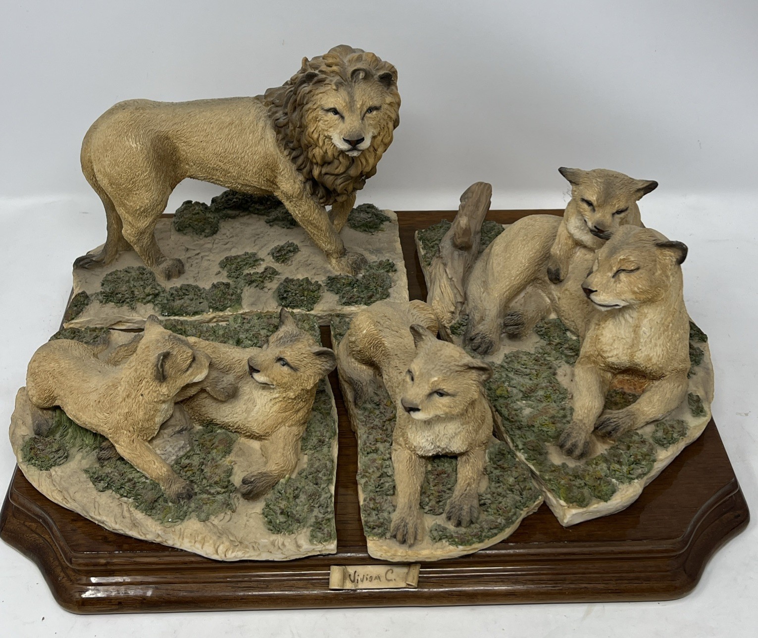 Vtg Lion Sculpture Vivian C Pride 4 Pc Wildlife Figurine Wood Base Italy Read