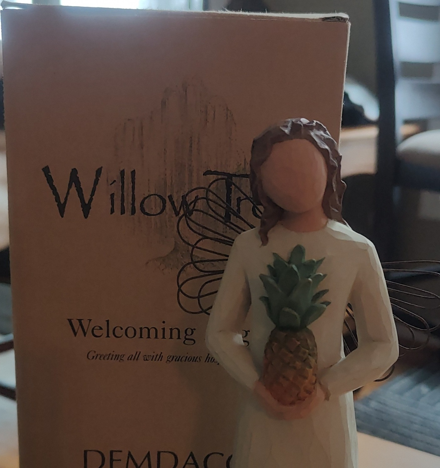 Willow Tree Welcoming Angel with Pineapple Resin Figurine Boxed