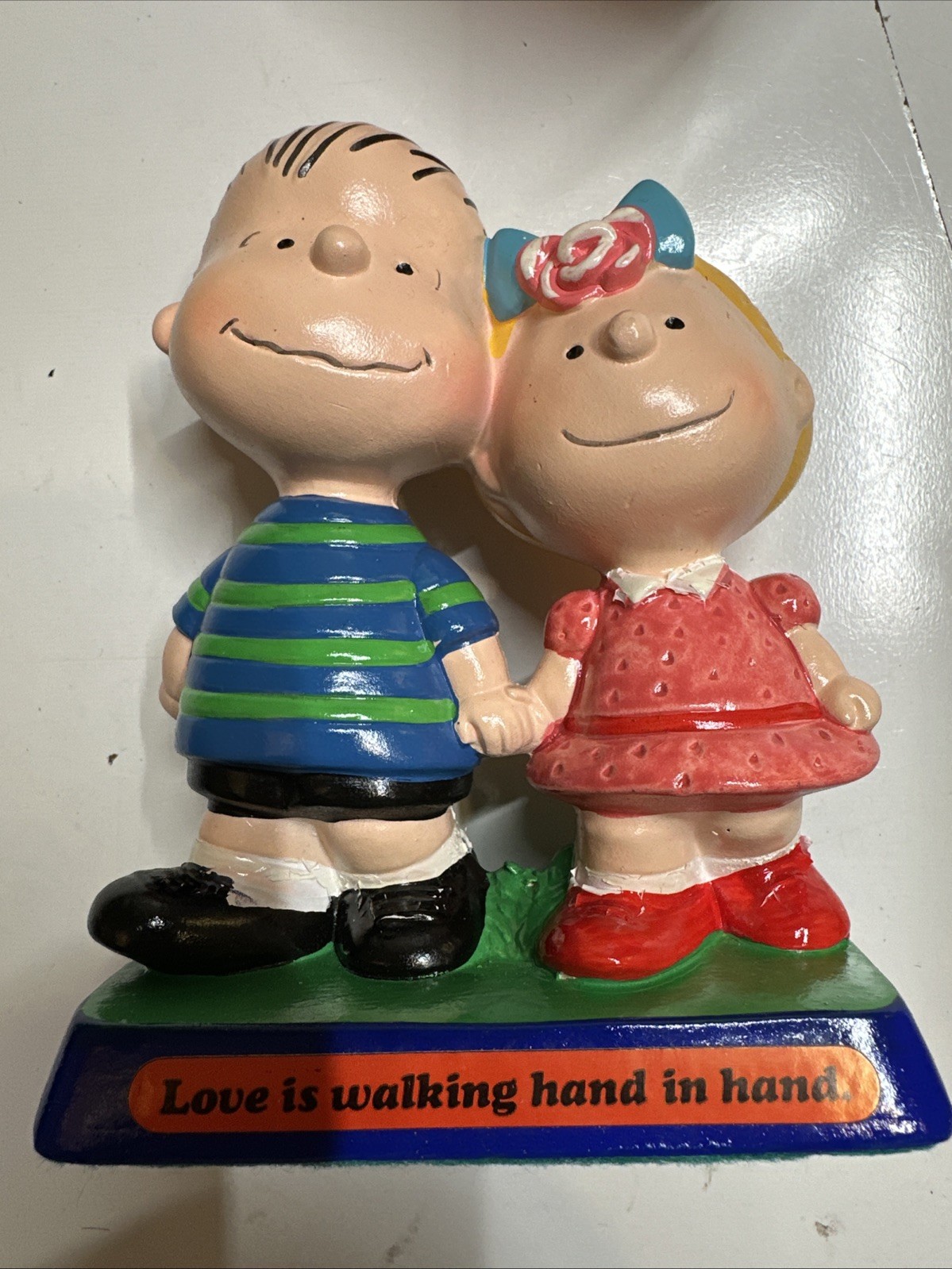 Vint Peanuts Linus SallyFigurine Love Is Walking Hand In Hand 1970 Original Box