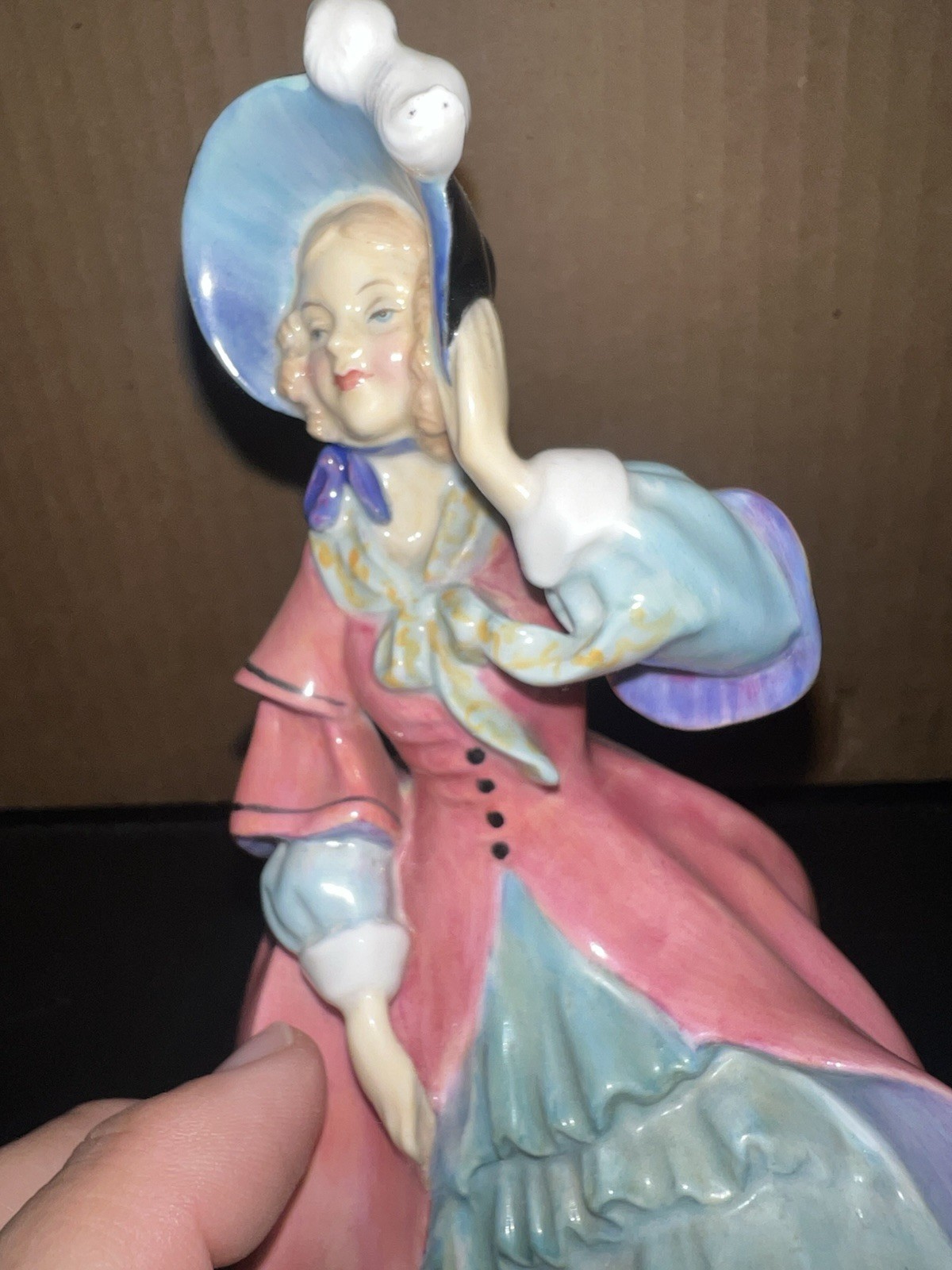 VINTAGE ROYAL DOULTON LADY FIGURINE “SPRING MORNING” ENGLAND HN1922 FLAWLESS