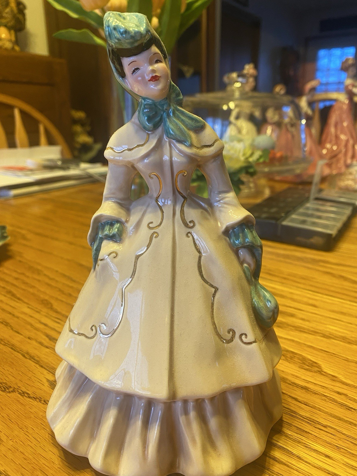 Florence Ceramics “Lillian” Figurine Gray With Green Accents Mint Cond
