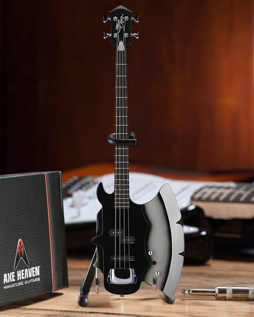 miniature – not playable instruments AXE HEAVEN 1 KISS Axe Guitar 2M K01 5006