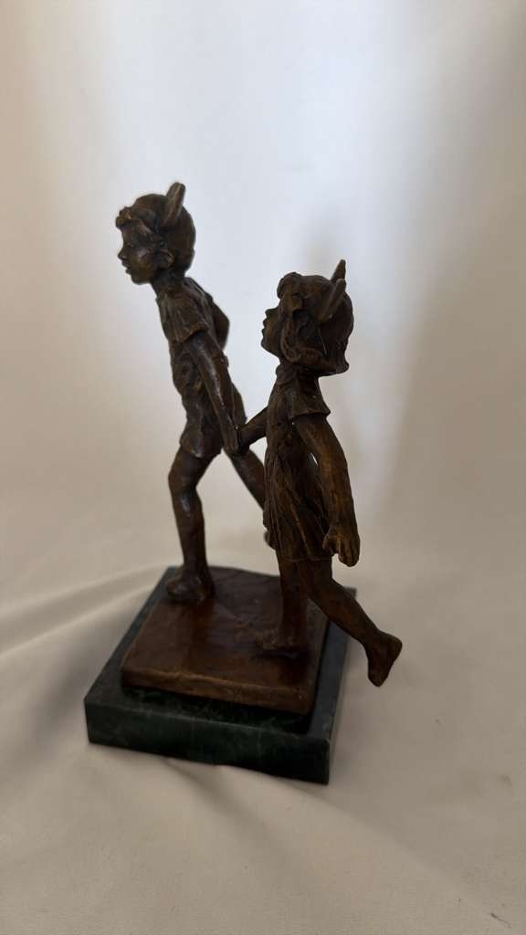TreeHouse Galleries Dennis Smith “The Veteran” Signed Bronze Sculpture 7.25in