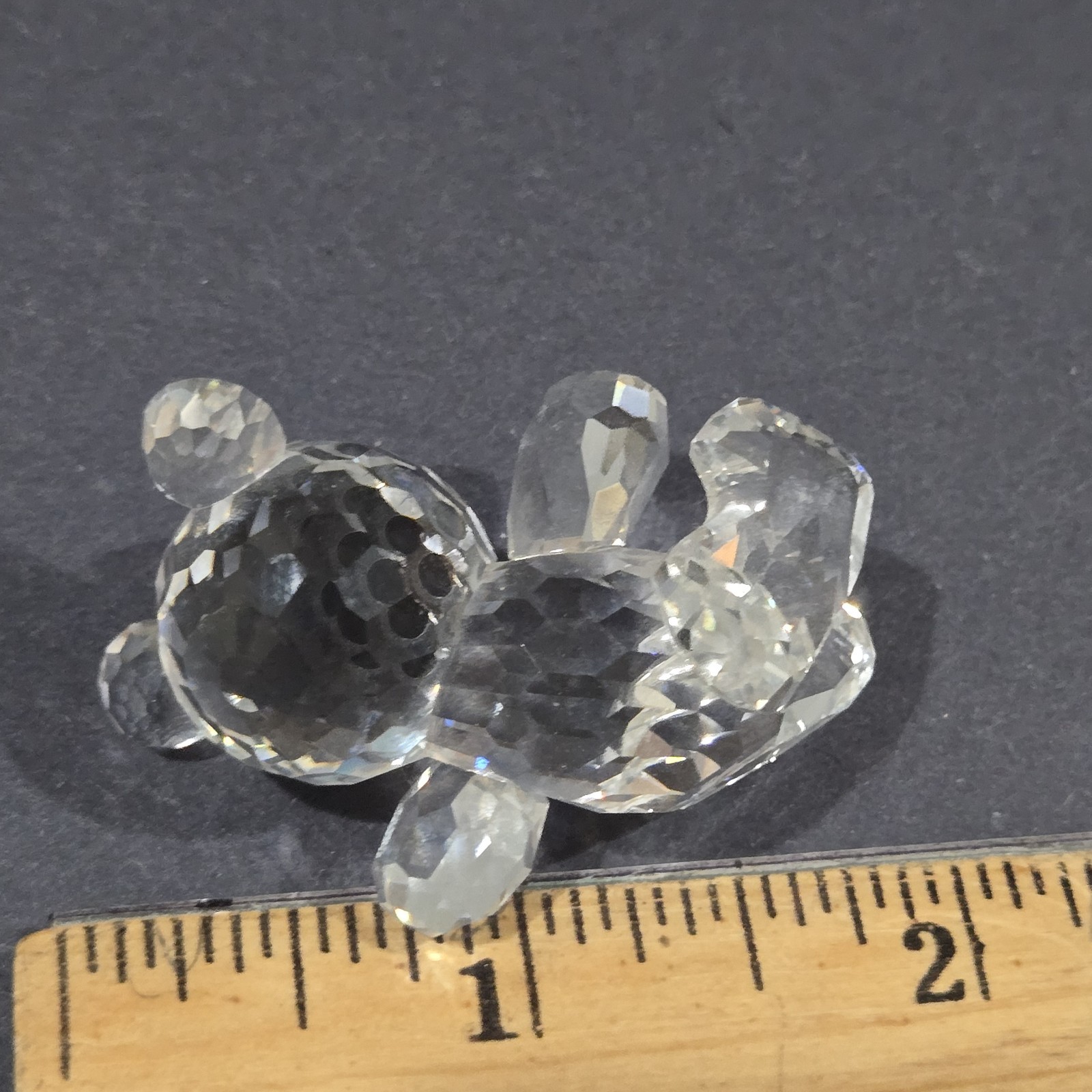SWAROVSKI CRYSTAL PLAYFUL TEDDY BEAR FIGURINE – NO BOX 1 3/4″ – 1 1/4″