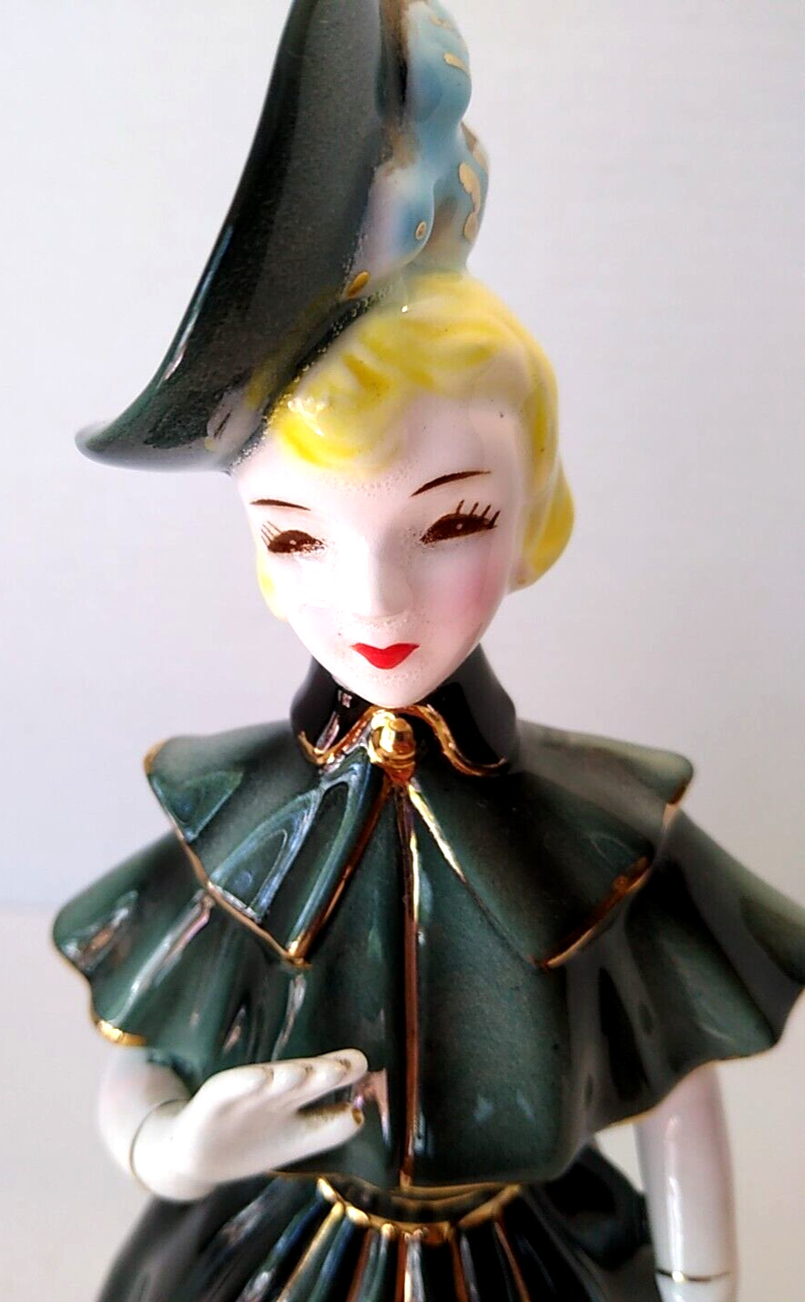 Vintage Norcraft Fine China Lady In Bird Hat Japan Figurine Excellent Condition