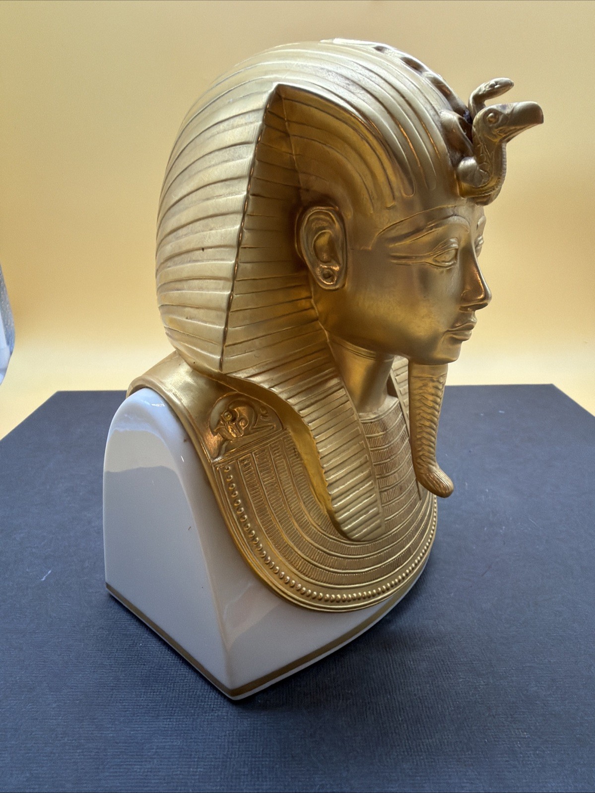 The Gold Mark Of Tutankhamun Lenox 1978 Limited Edition Of 15,000 King Tut