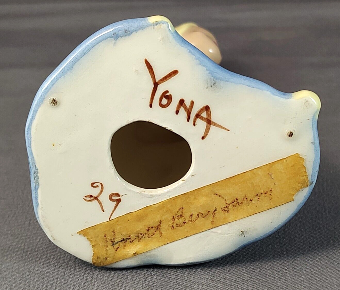 Vintage 1940s Yona Lippin Ceramics Figurine Dutch Girl #29