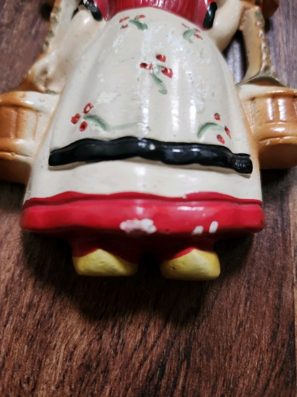 Vintage 2 Chalkware Wall Plaques Dutch Boy + Girl Red White Water Carriers