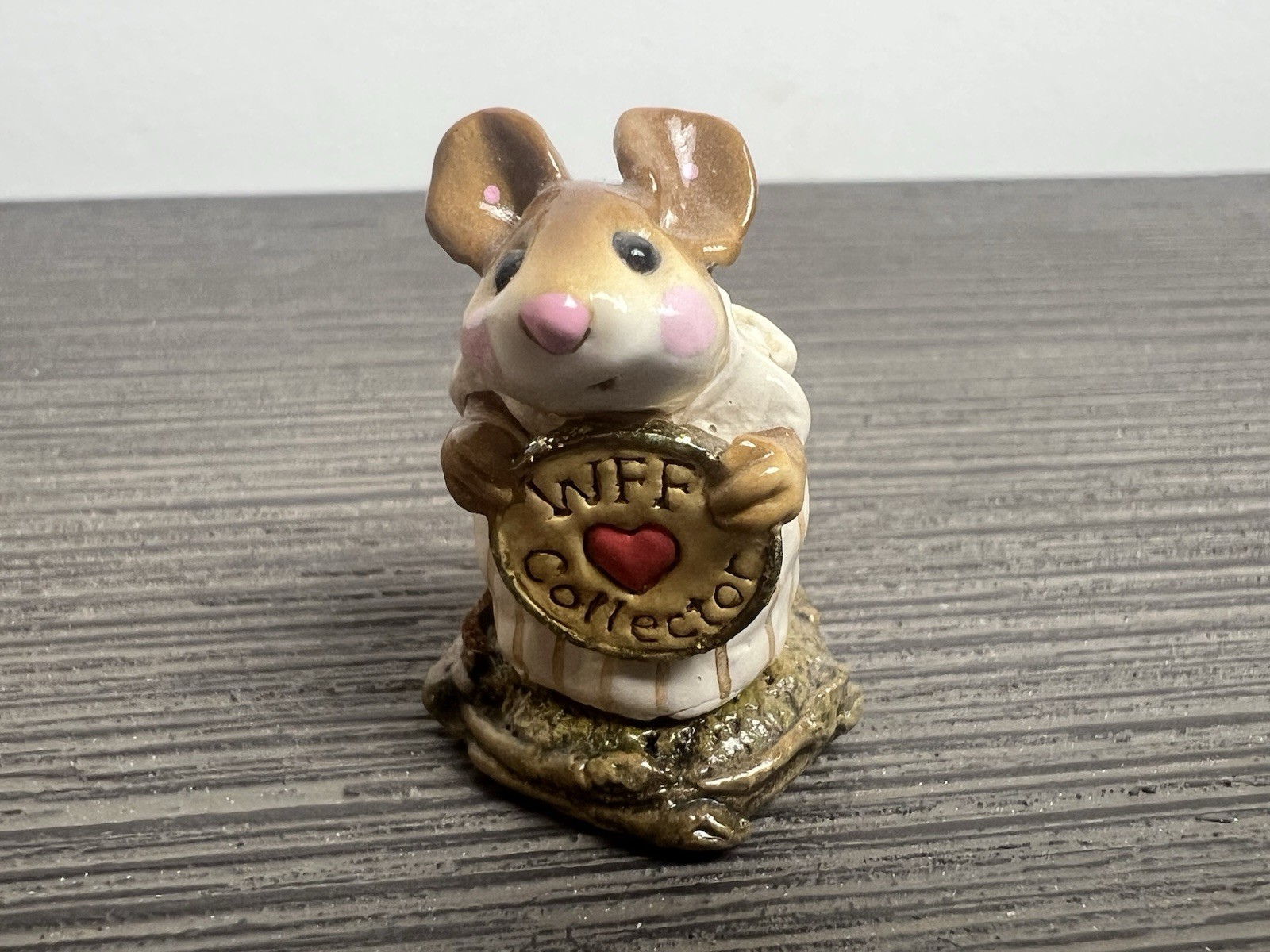 Wee Forest Folk EV-1998 Collector’s Figurine with Box Petersen 1998