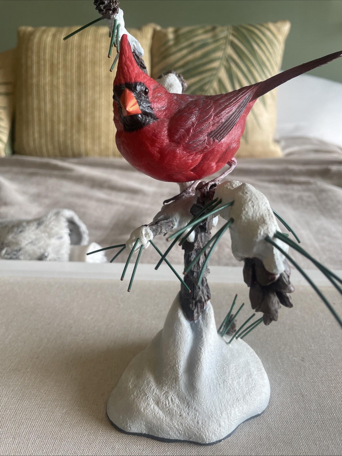 WINTERS JEWEL by Bob Guge Danbury Mint Collection Cardinal Bird 8 3/8” High