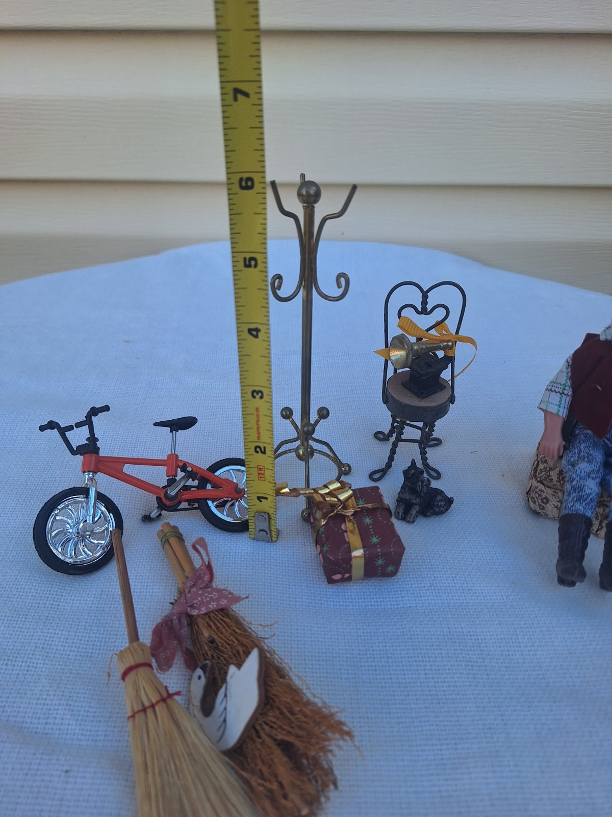Warm Vintage Miniature Set – Mixed Materials – Charming & Detailed