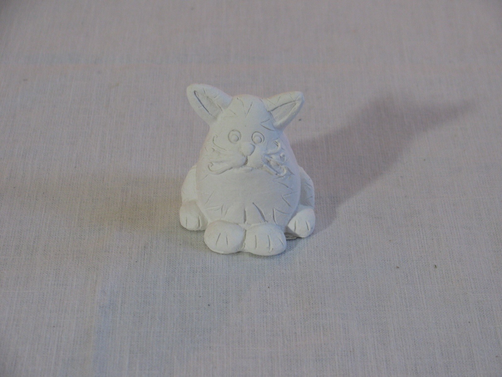 Vtg Unpainted Paintable Ceramic Cat Figurine, Michaels Stores rr