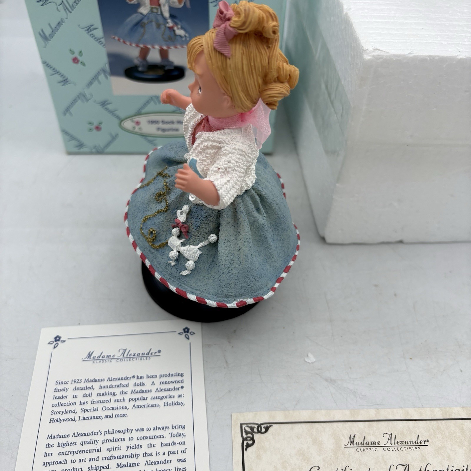 Vintage Madame Alexander Figurine Classic Collections 1950 Sock Hop Box COA 2000
