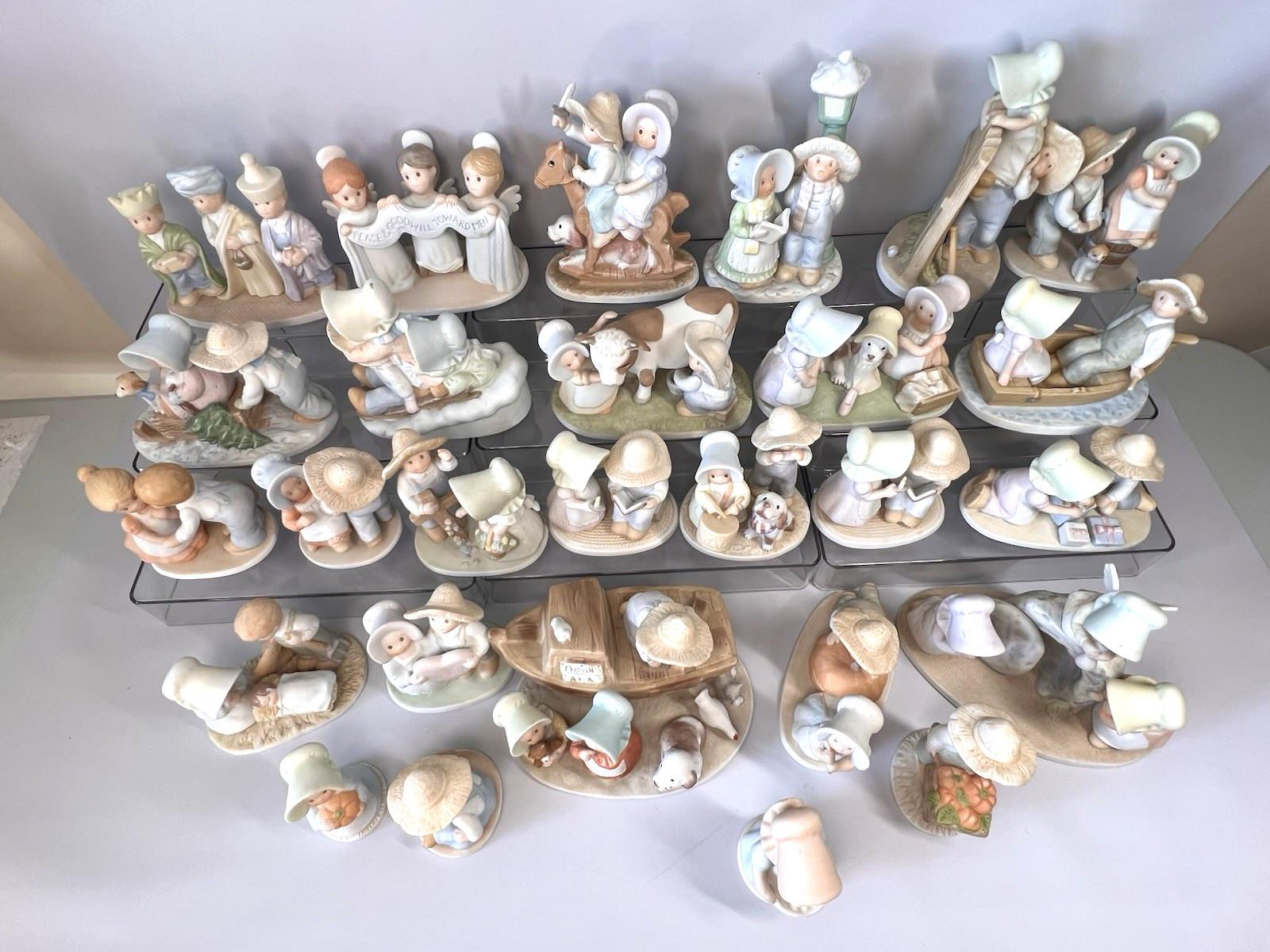 Lot of 27 Homco Circle of Friends By Masterpiece Collection NO Boxes See Desc.