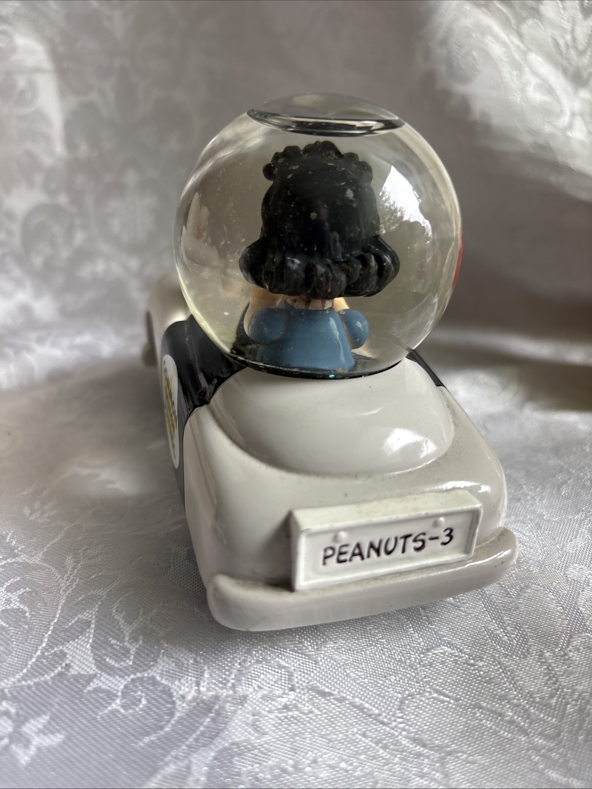 2013 Hallmark Peanuts Gallery Lucy Driving Common Sense Patrol Car Snow Globe