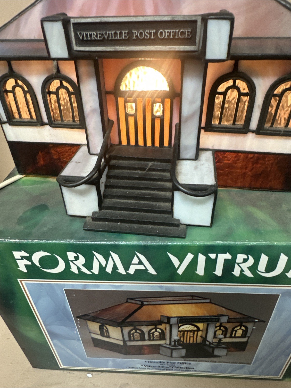 FORMA VITRUM STAINED GLASS VITREVILLE COLLECTION POST OFFICE No 11402 NEW