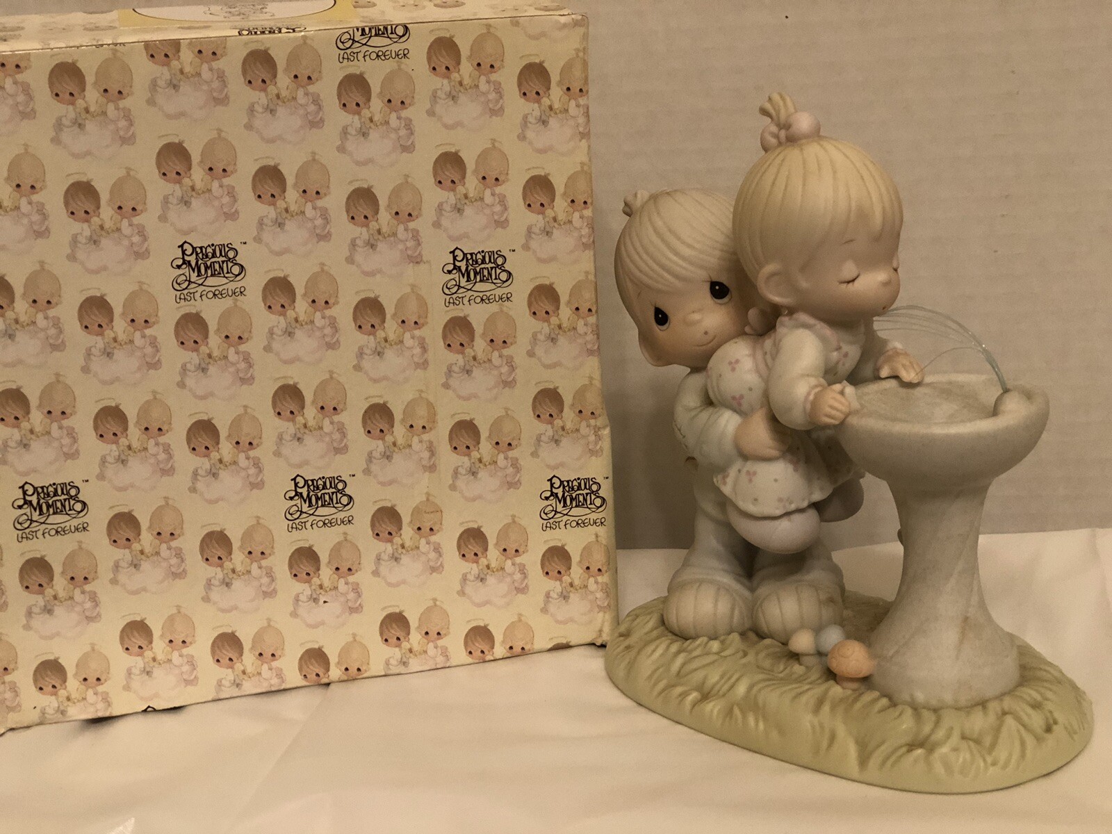 PRECIOUS MOMENTS BY ENESCO “Your Love Is So Uplifting” Figurine 520675 in Box