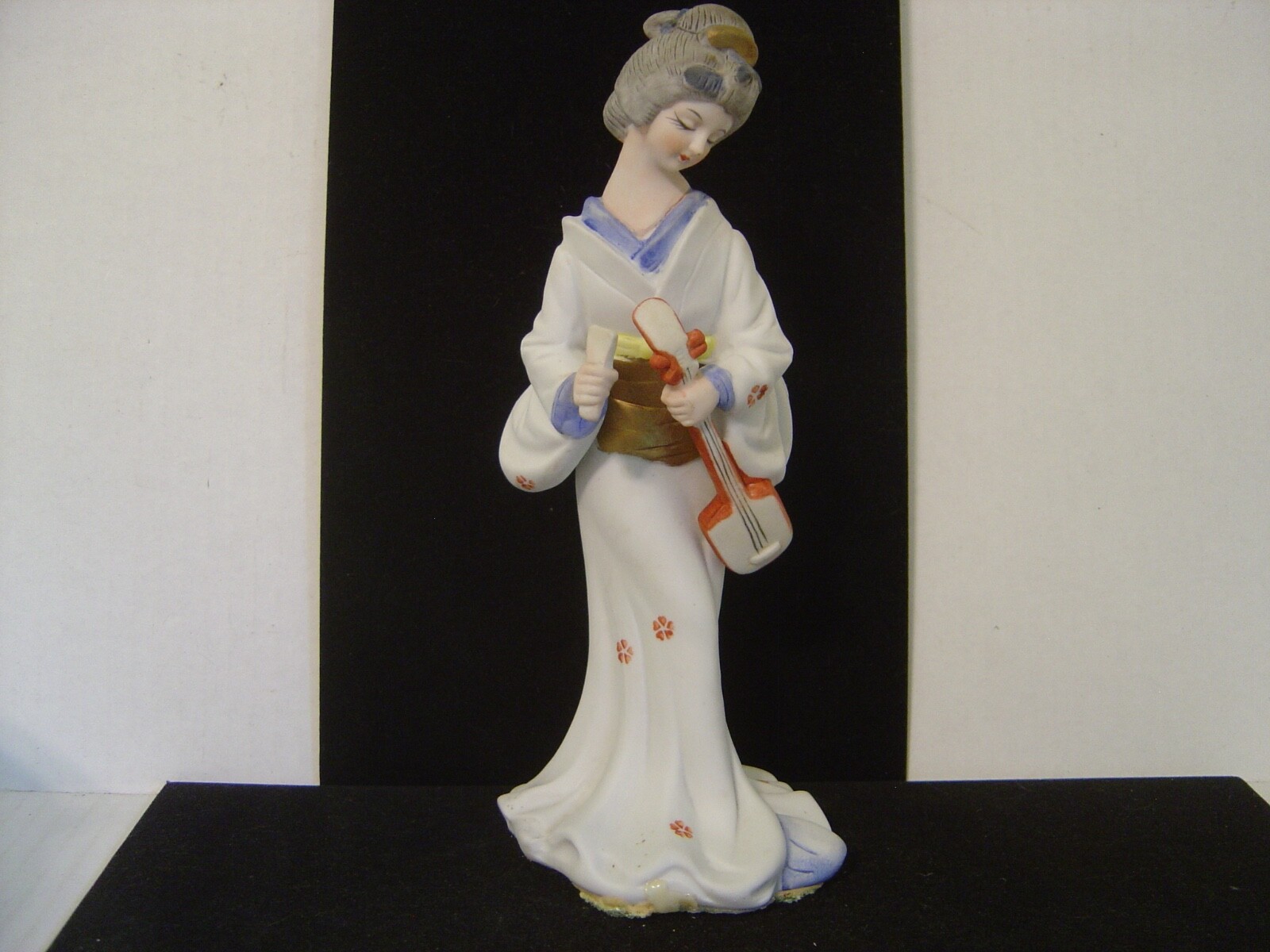 VINTAGE PRICE PRODUCTS PORCELAIN BISQUE GEISHA GIRL FIGURINE 9″ HIGH