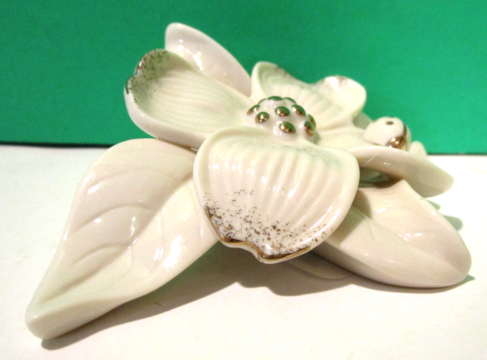 LENOX CLASSIC DARLING DOGWOOD — LADYBUG — NEW in BOX with COA