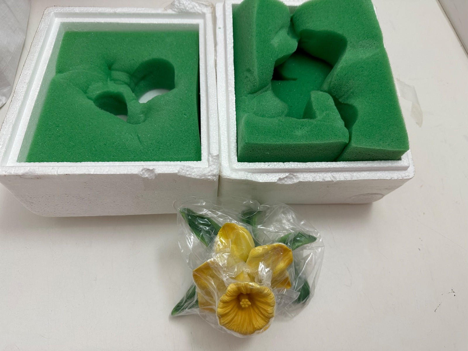 1989 Lenox Garden Flower Collection Porcelain Daffodil No Box or Paperwork