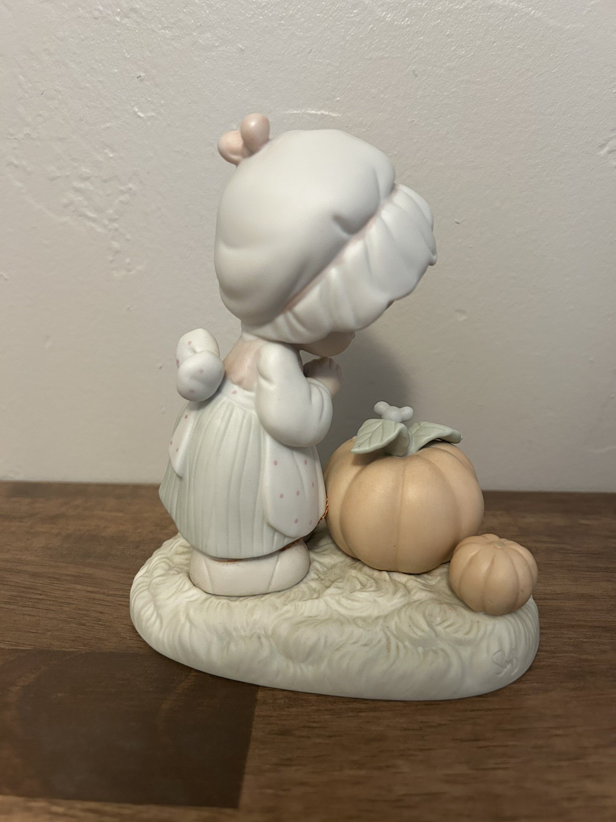 Precious Moments October Figurine 110094 1988 Birthday Series NIB Autumn