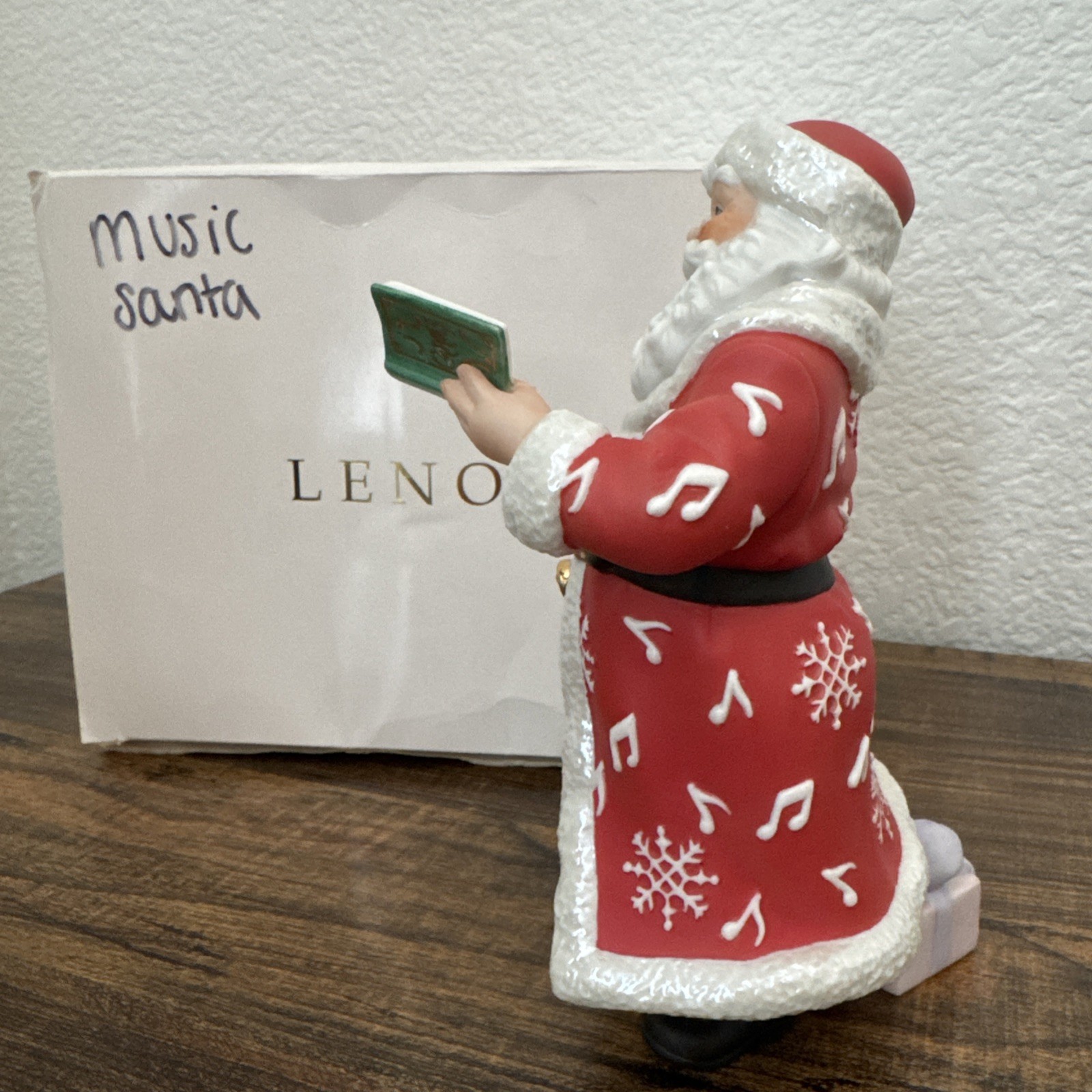 2002 Lenox Collections Santa Singing – Annual Santa Figurine