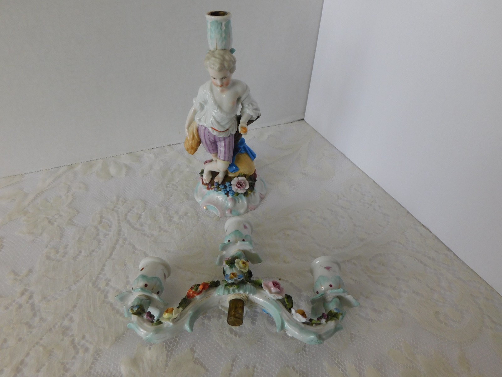 ANTIQUE HELENA WOLFSOHN DRESDEN FIGURAL CANDELABRA / CANDLESTICKS – GERMANY
