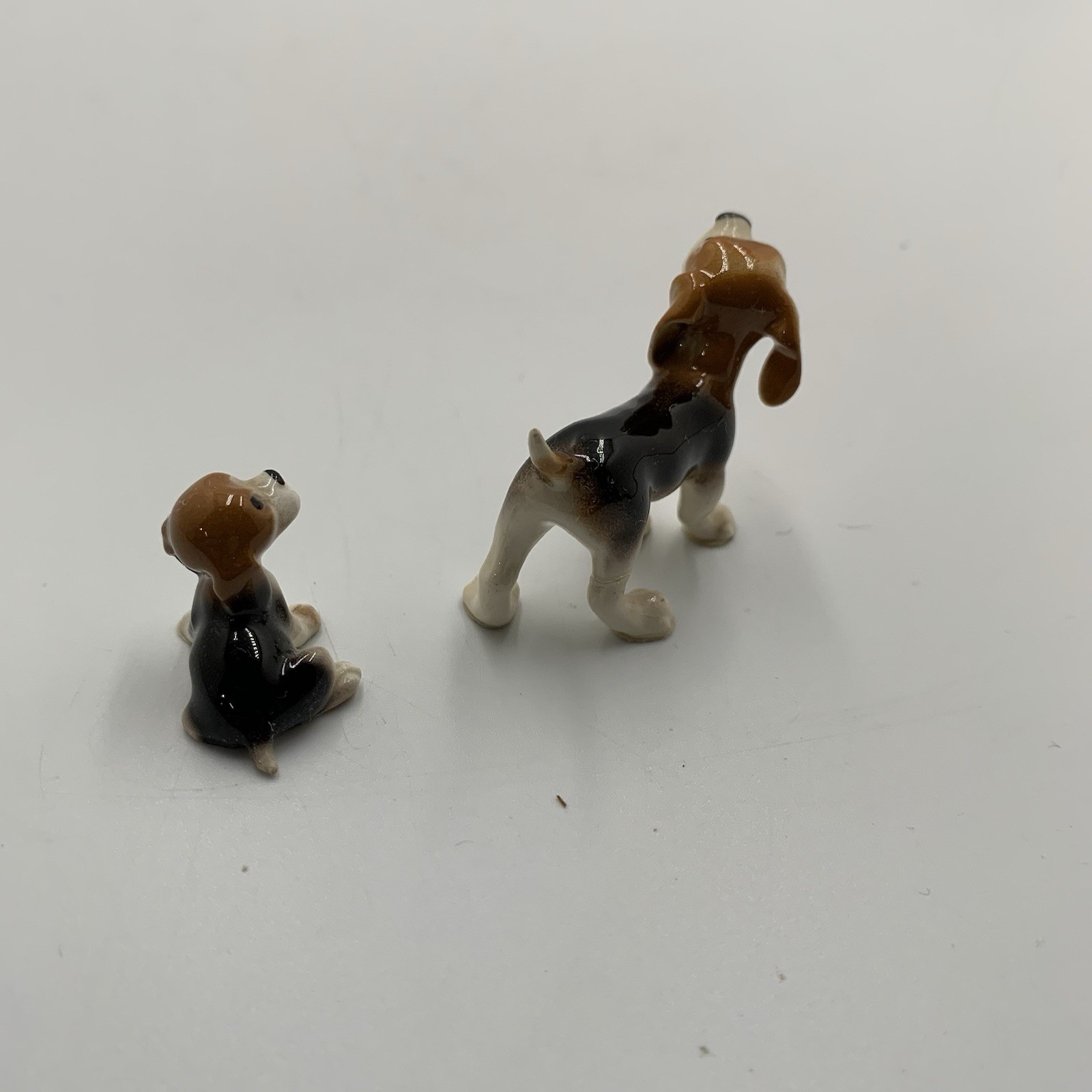 Vintage Hagen Renaker Set of 2 Beagles Mom and Pup Porcelain Figurines