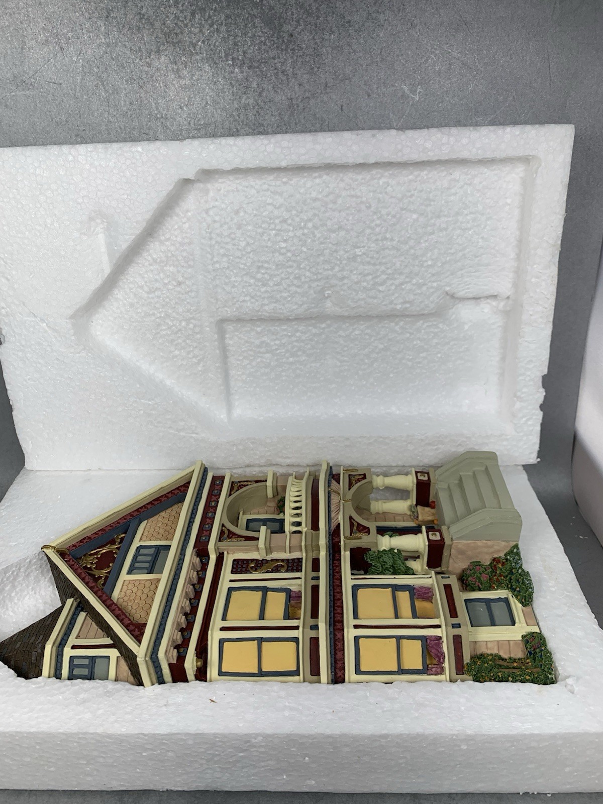 Brian Baker DejaVu Haight Ashbury #16320 Victorian House Wall Art / Figurine