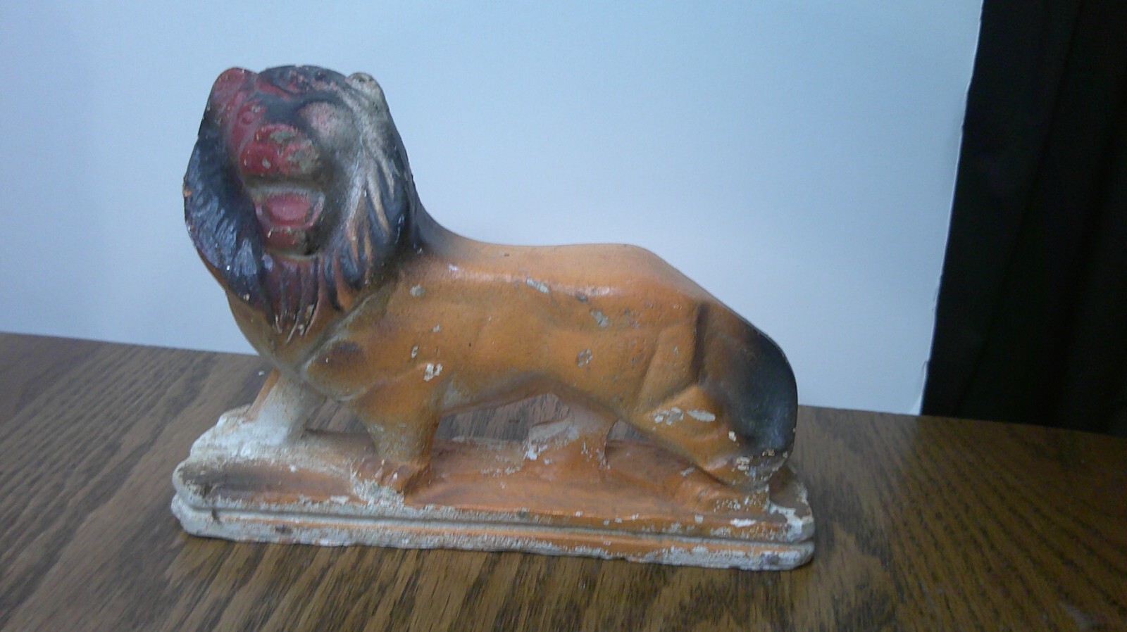 Vintage Chalkware figure MCM Carnival or Fair roaring lion figure Z111