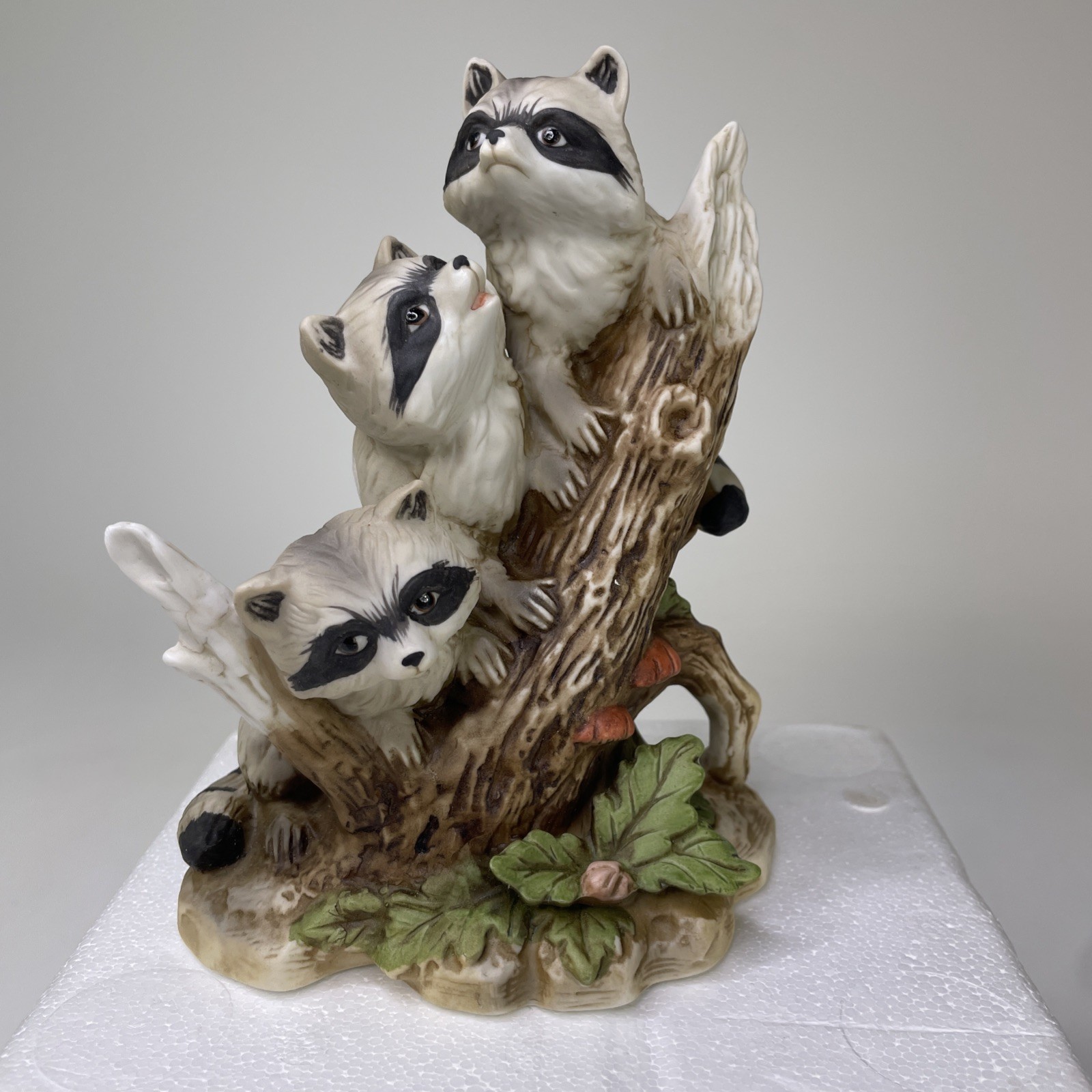 HOMCO Home Interior Masterpiece Collection 1433 Porcelain 3 Racoon Figure