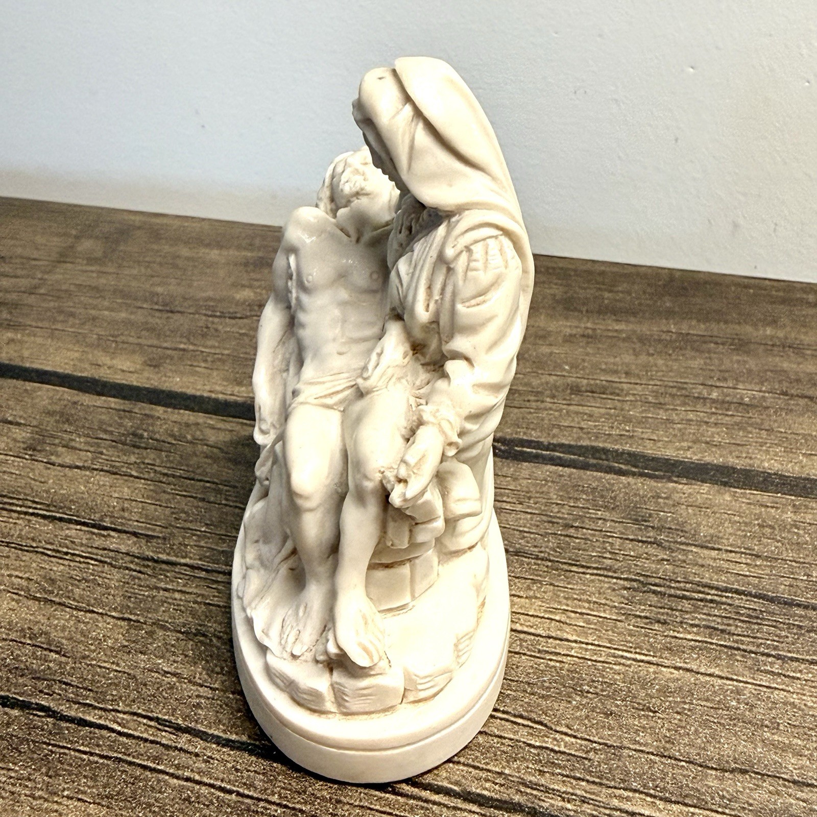 Vtg Replica Michelangelo’s Pieta 3.5 Tall Resin Signed Gift