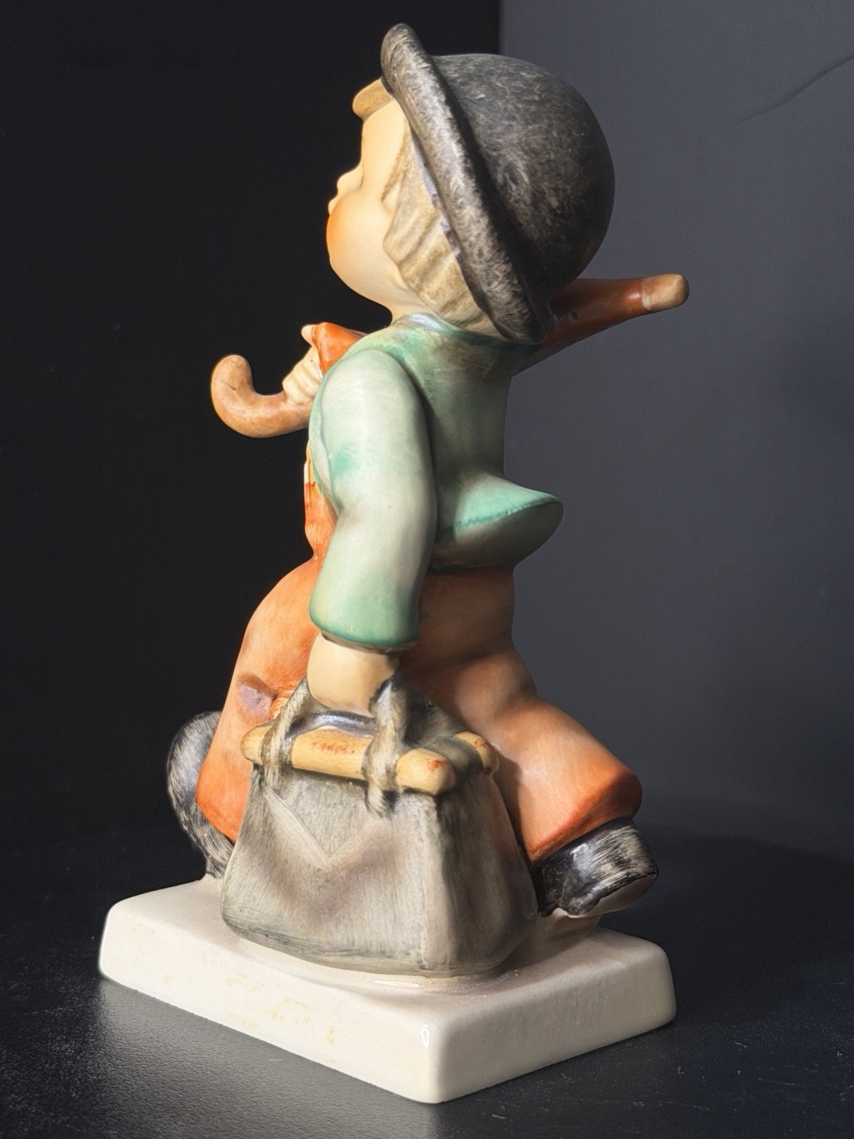Goebel Hummel Merry Wanderer 11 2/0 No Crazing! Mint Free Shipping