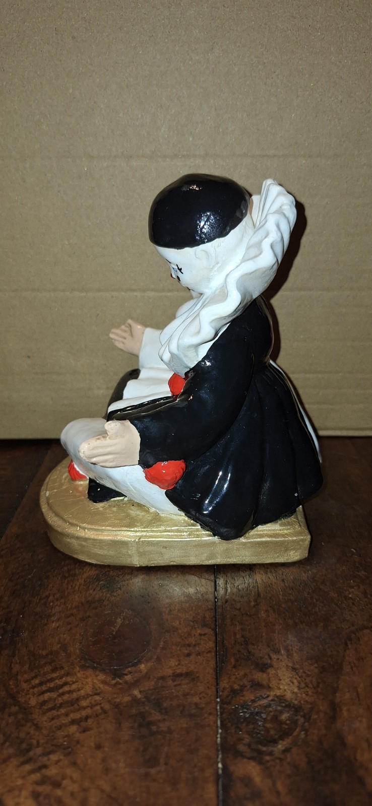 Pierrot Hand Painted Ceramic Circus Clown Figurine, White Black Red Gold, 5 in