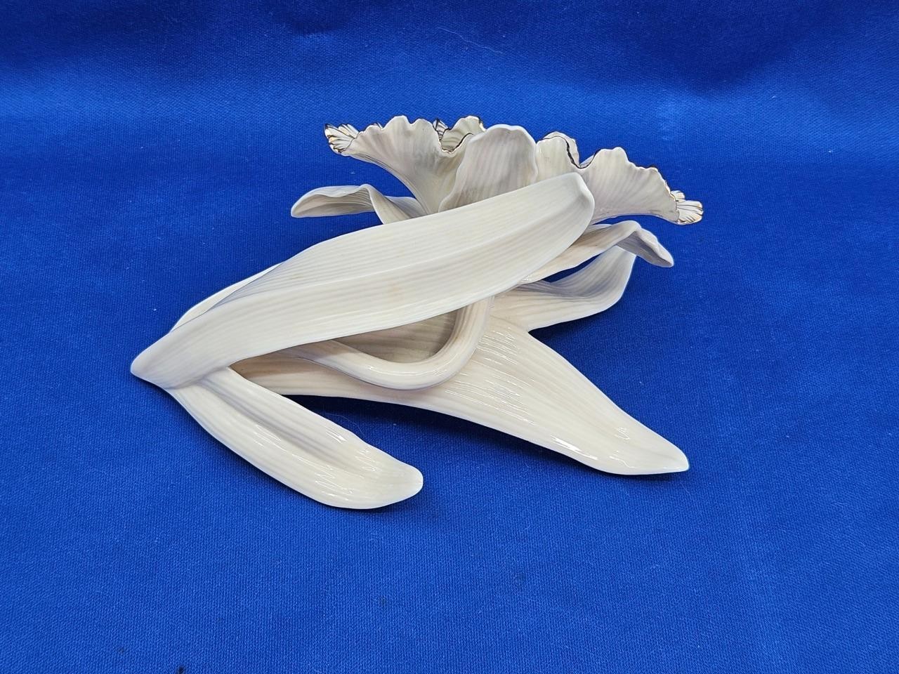 Lenox White & Gold Classic Garden Flower CATTLEYA ORCHID Figurine No Box 5″ Long