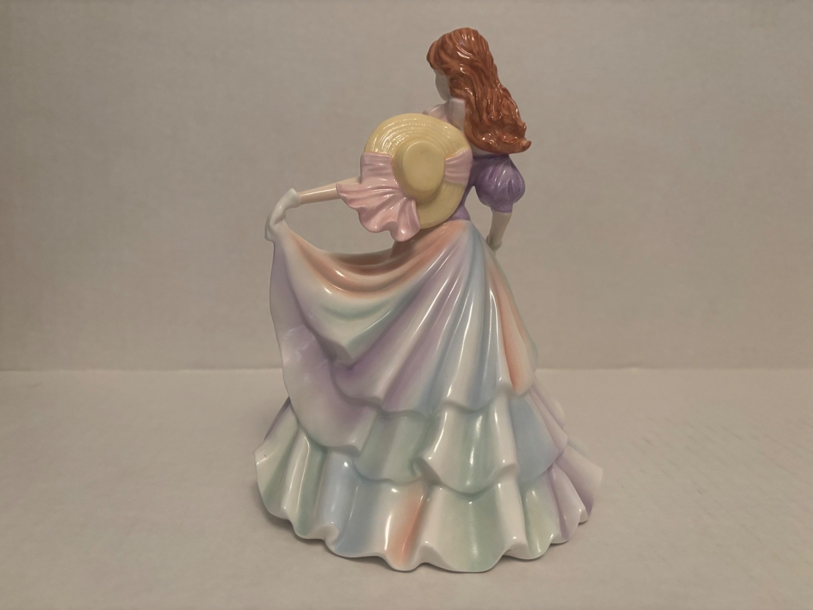 COALPORT Figurine Sentiments Picked Especially For You 2005