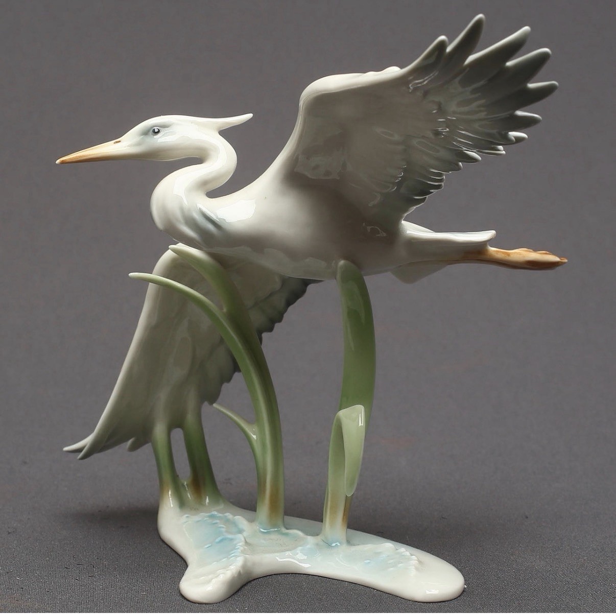 Kaiser German porcelain flying heron figurine designed by Gerhard Bochmann #336