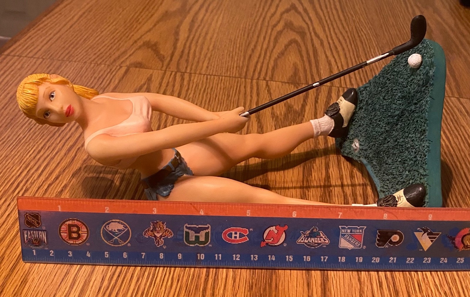 SIMON LAURENS 2000 Sexy Pinup Golf Statue Figurine Collectible