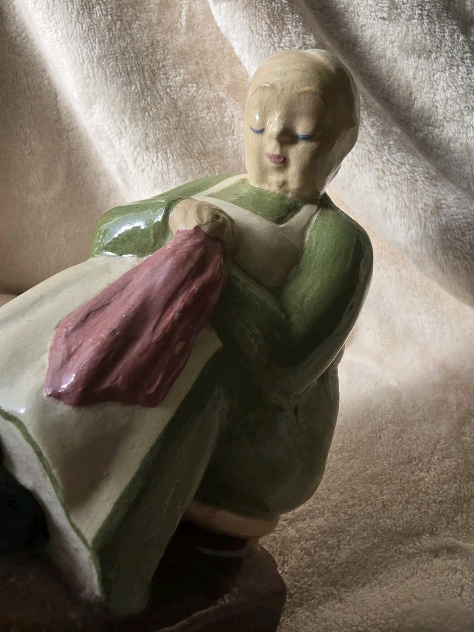 Vintage Marti Hollywood 5” Grey Grandma Ceramic Sculpture Figure Sews Pink 1950s