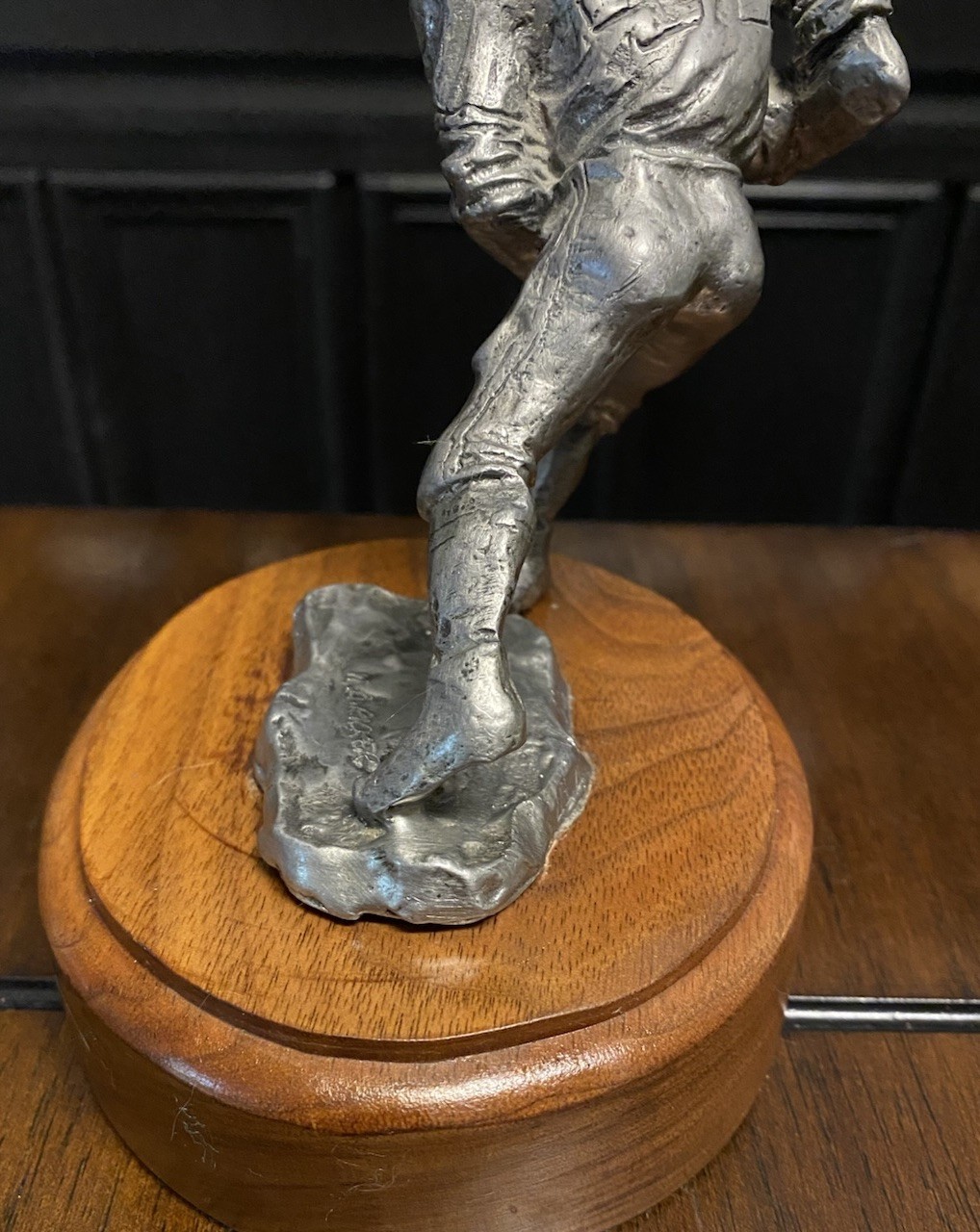 Signed 1979 Michael Ricker Ltd. Edition No. 414/500 Pewter Football Player