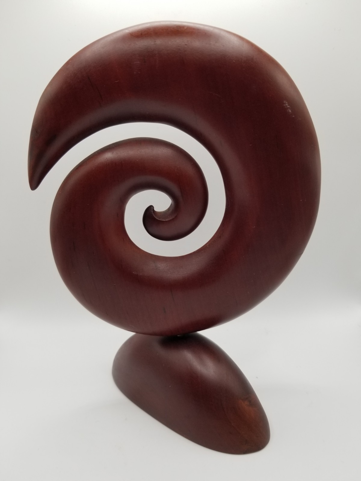 Tahu Master Carvers Vintage Wood Sculpture Swirl on base Peko 8″x 5.5″