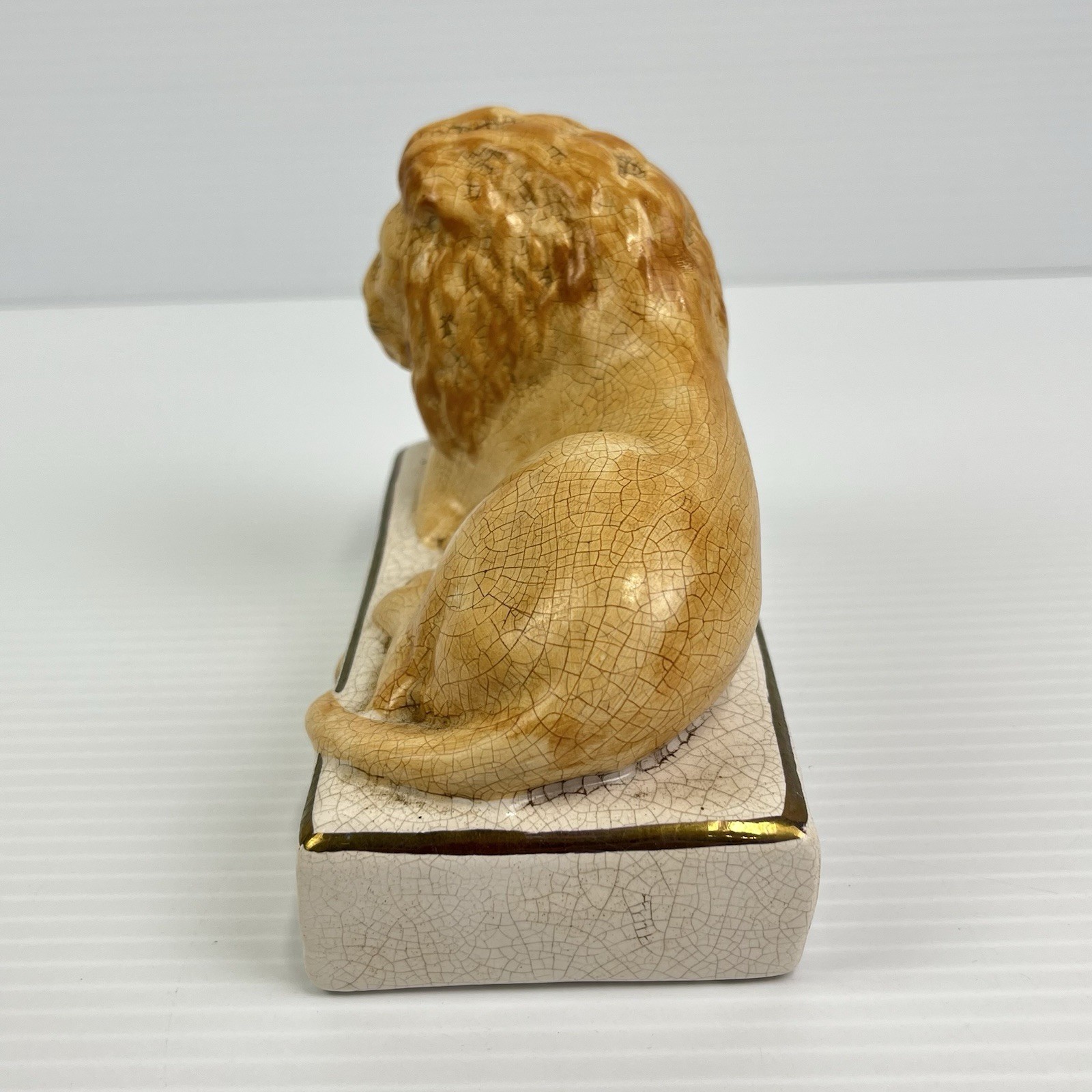 Staffordshire Style 5 1/2″ Lion Vintage Made In England Mantle Crazing Lion