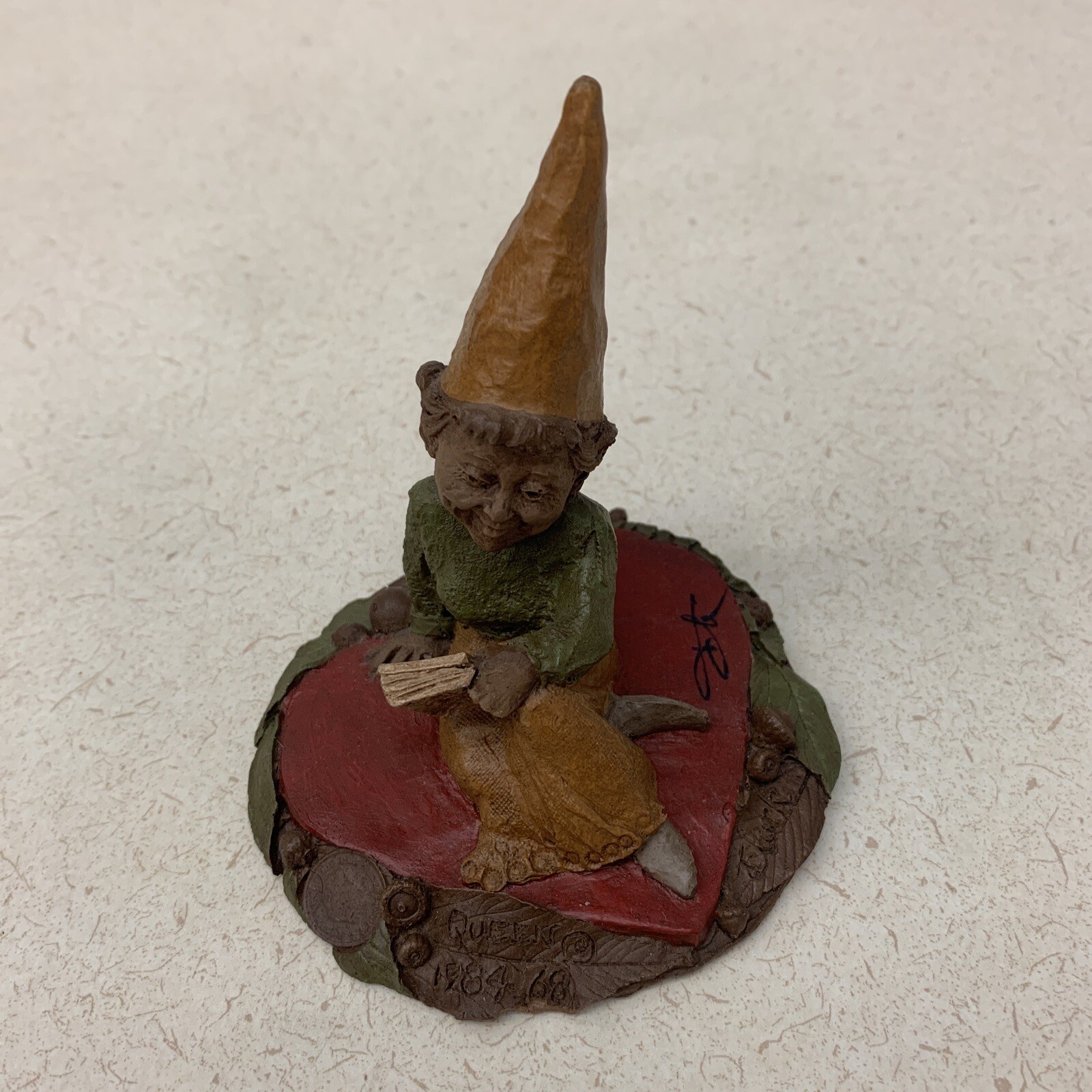 Vintage Tom Clark Gnomes QUEEN of Hearts Signed Playing Cards Figurine #68 Nice