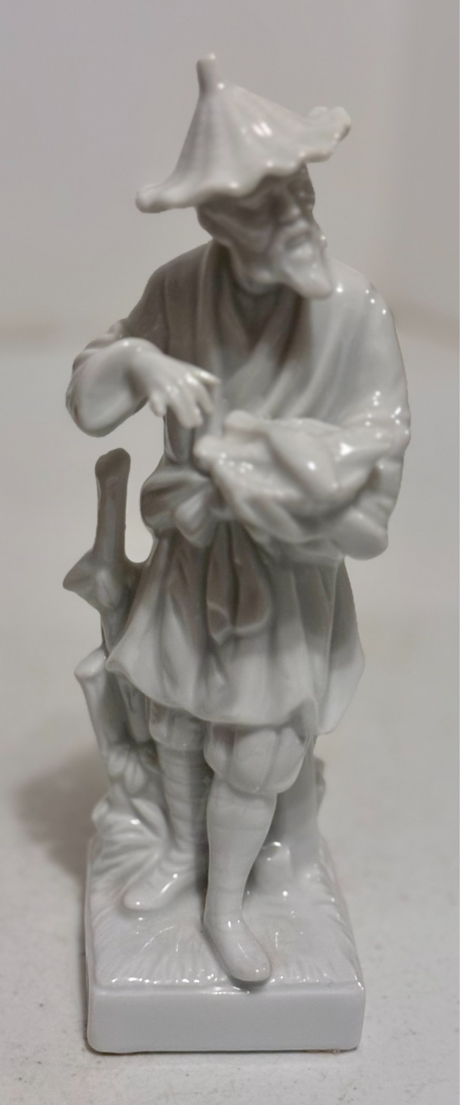 Fitz & Floyd Chinese Man Oriental Farmer White China Figurine W Basket of Fish