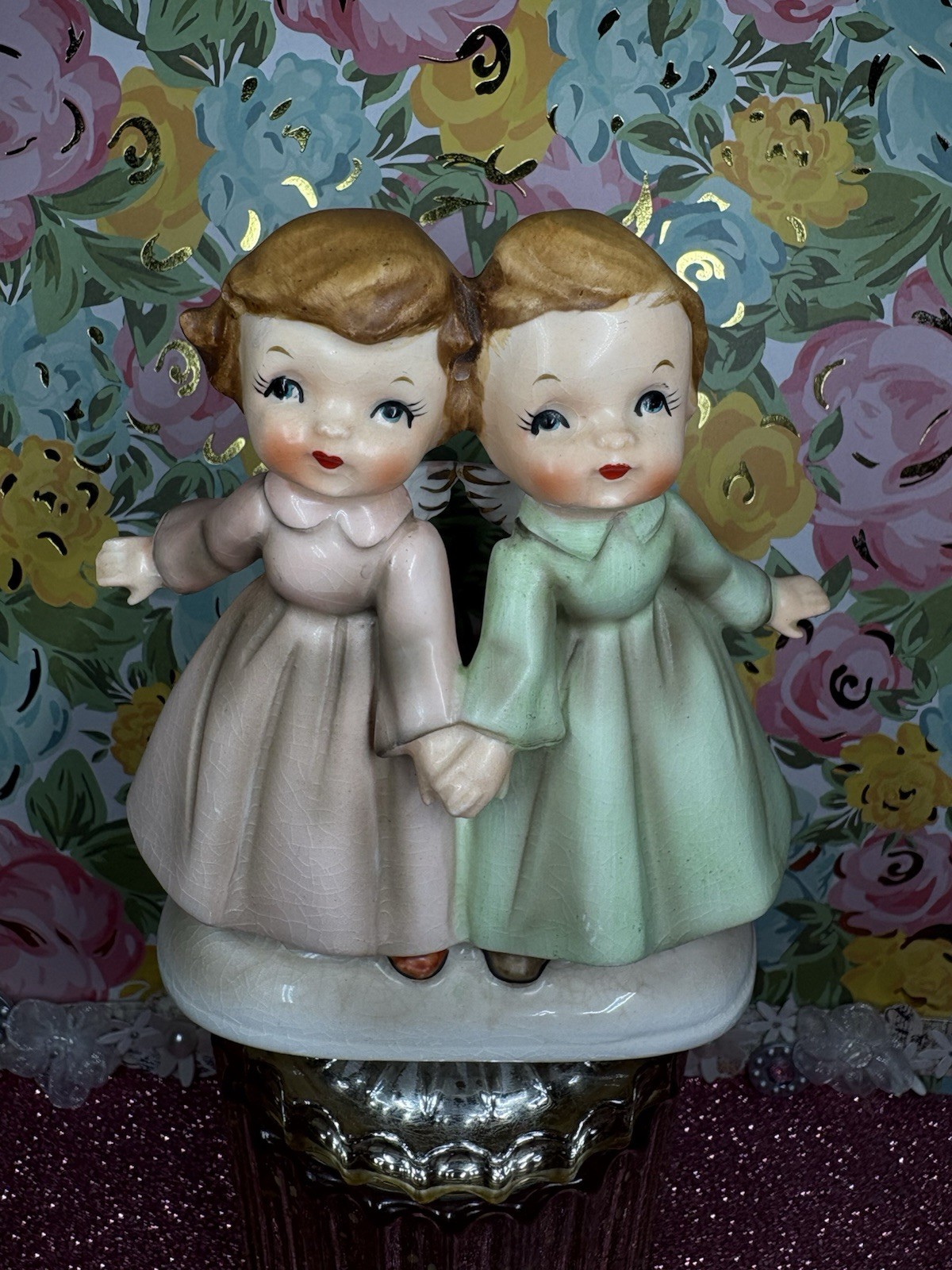 Vtg Wales Two Angel Girls Twin Sisters Holding Hands Easter Figurine Japan