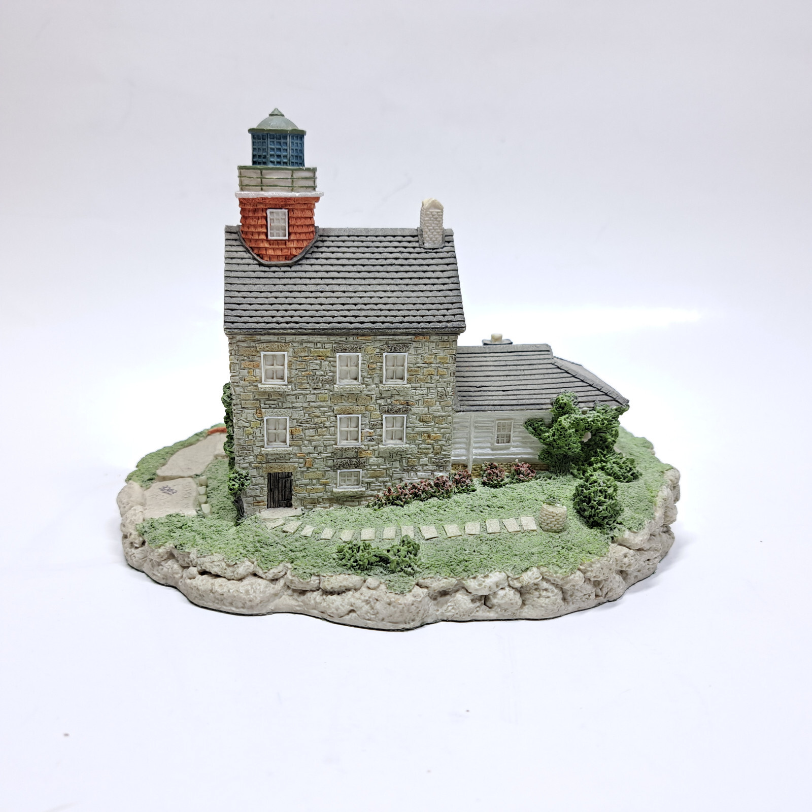 Harbour Lights Selkirk Lighthouse New York NY Figurine #157 1995 Younger & Assoc